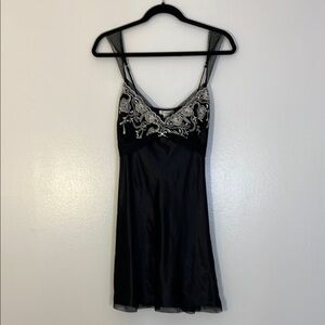 Flora Nikrooz | Black chemise nightie satin Women’s size 2X xxl embroidered